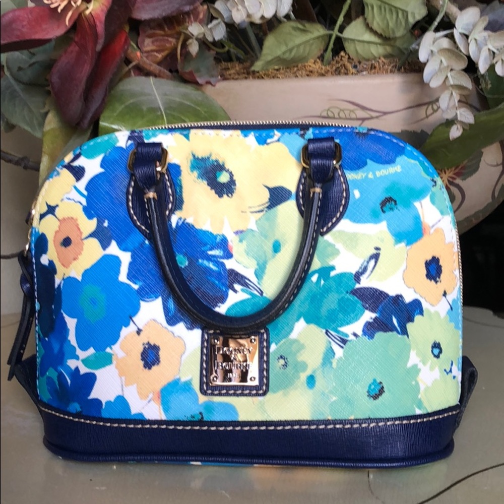 SALE ❤️ Vintage Mini Dooney & Bourke Bag